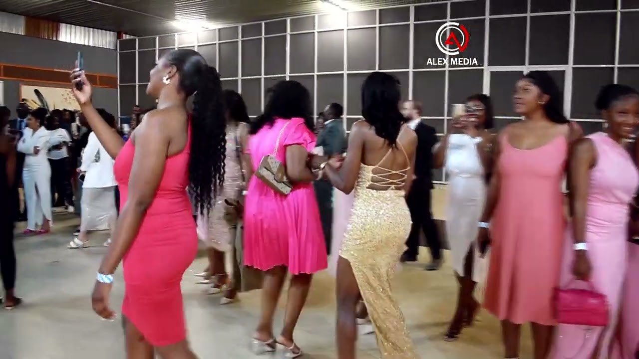 Alex Media photographs call us:0813049011-0853049011