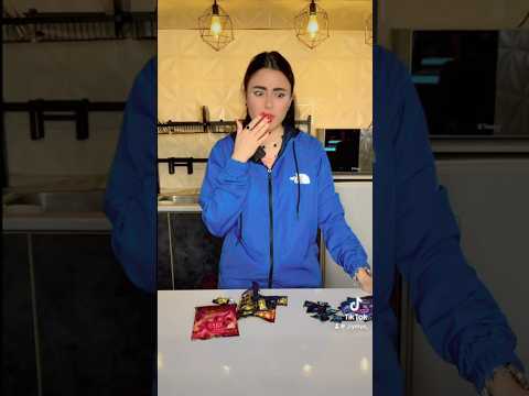 آبنباته انقدر ترش بود معده درد گرفتم    ترند