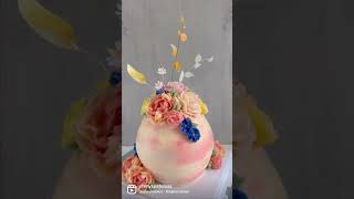 Korean Buttercream Flower vase cake workshop with Lucia!