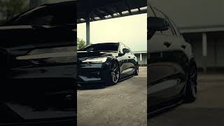 Bagged Volvo V60 x TEC GT6 – Hyper-Black Eleganz auf Luft! 🖤 | TEC-Speedwheels