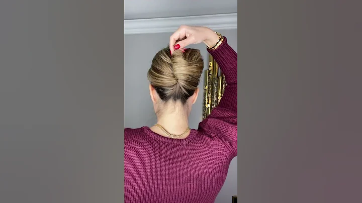 Effortless French Twist | Tutorial Tuesday | Debor...