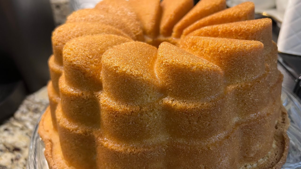 Best Pan For Pound Cake in 2023 – Review