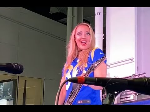 Nita Stauss behind the scenes performing "Dead Inside" during L.A. Rams game in Jan