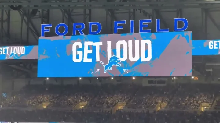 When 65,000 Detroit Lions fans sing Eminem's "Lose Yourself" with Eminem in attendance
