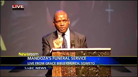 Hlaudi Motsoeneng pays tribute to Mandoza