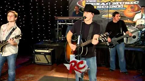 Roger Creager performs "Things Look Good Around He...