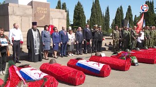В Севастополе перезахоронили останки защитников и освободителей города