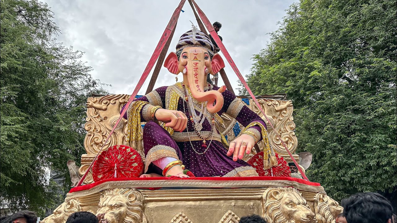Big Ganesh Aagaman 2025 At Hyderabad | Chhatrapati Sambhaji Maharaj Ganesh Traspoting To Bidar 