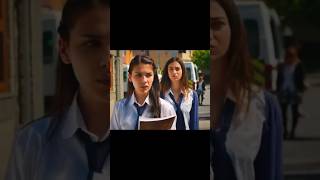 KIZLAR KOŞUYOLU KOLEJİ&#39;NDE! EFSANE GİRİŞ ♥ | KIRGIN ÇİÇEKLER (1. BÖLÜM EDİT) #kırgınçiçekler