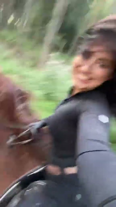 Horse Riding Big Ass Twerk - Hot girl - kinzi3boo - Bugsbunnychallenge #youtubeshorts #short #tiktok