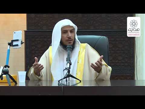 دقات قلب المرء قائلة له إن الحياة دقائق وثواني