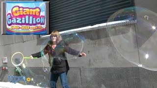 Giant Gazillion Bubbles Incredibubble Wand from Funrise