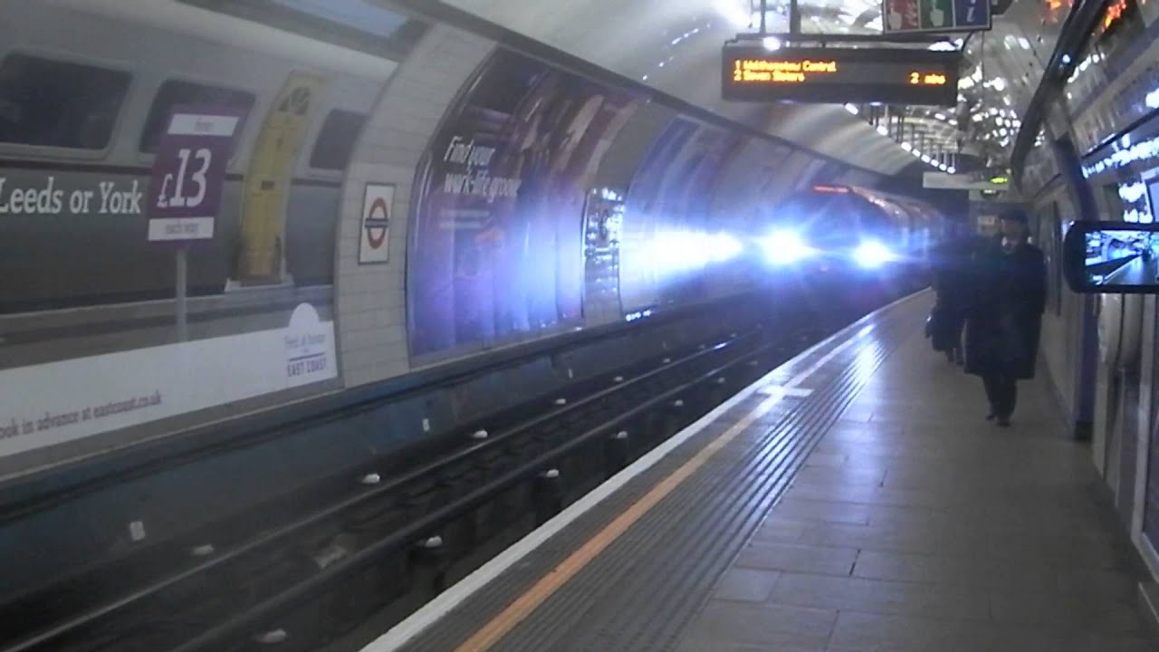 VICTORIA LINE TUBE TRAINS AT KINGS CROSS ST PANCRAS 261114 YouTube