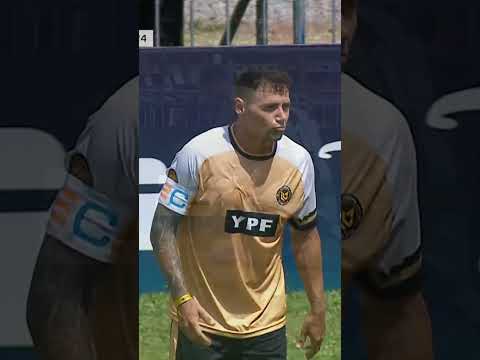 ¡MAURO ZÁRATE Y UN PARTIDO MUY CALIENTE ENTRE LA CREMA Y FENIKKS EN LA COPA POTRERO! | #Shorts