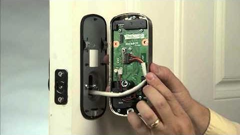 Yale Real Living Touchscreen & Push Button Deadbolt - Factory Re-set (12)