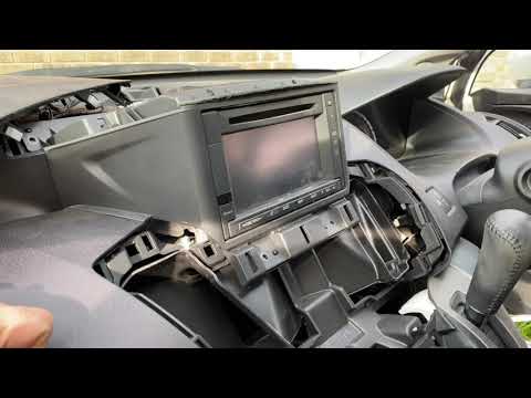 Honda Odyssey RB3 2008-2013 Head Unit Removal