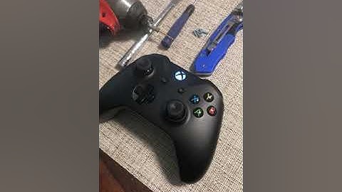 How to disconnect and fix D-pad xbox controller