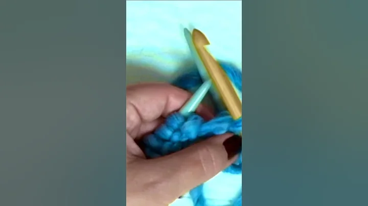 How to fix a dropped cast-on stitch #shorts - So Woolly