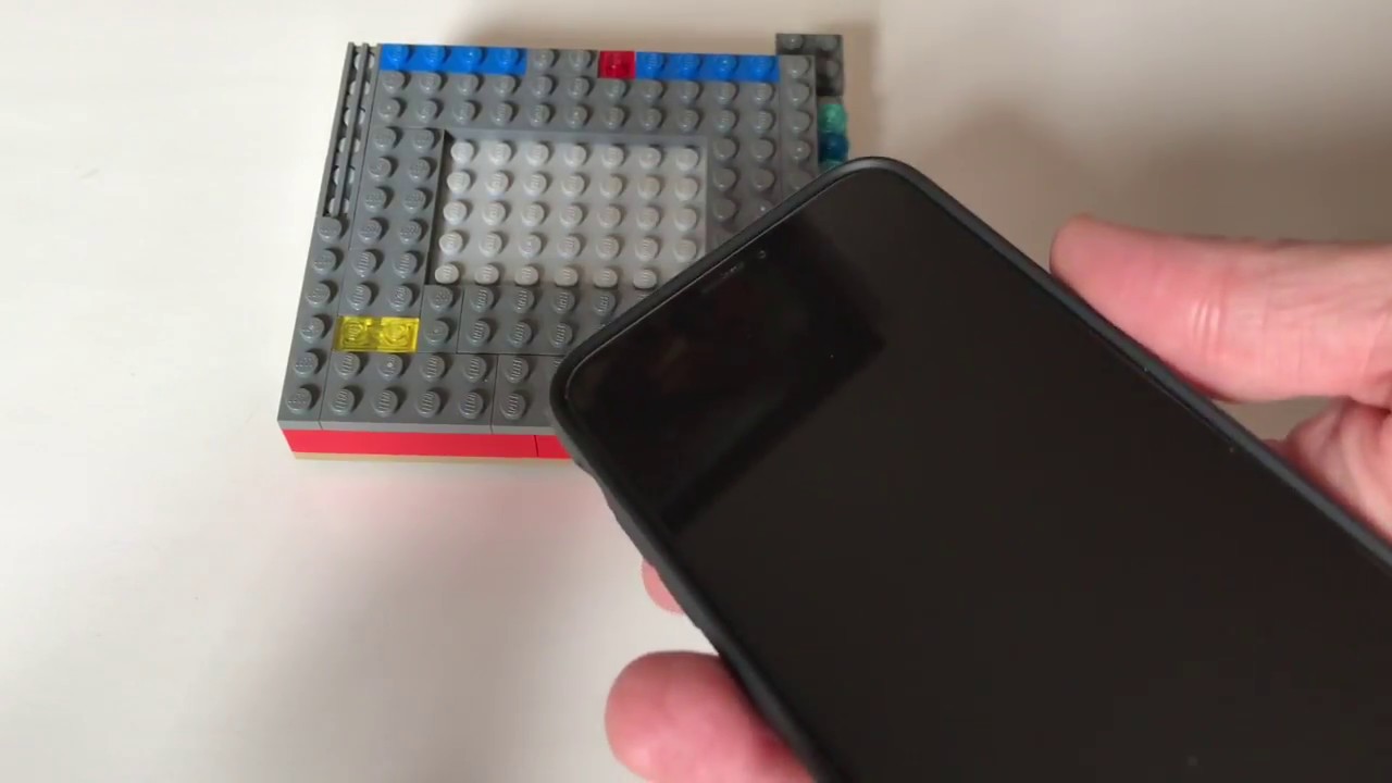 How to use Apple Pay with iPhone X