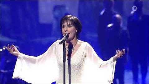 Enya - Echoes In Rain (LIVE)