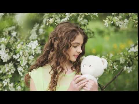 مشاهد للمونتاج فتيات في الحديقة HD