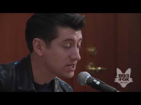 Arctic Monkeys, Acoustic "Do I Wanna Know" 99.3 The/ Mp4;