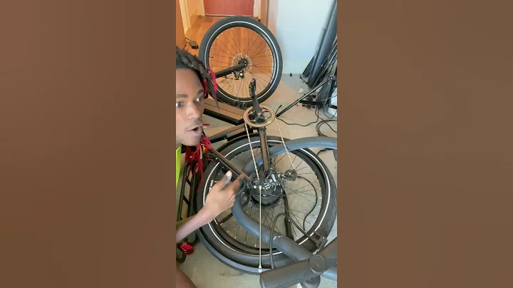 Changing a flat tire on the ebike #KBO #kboebike #...