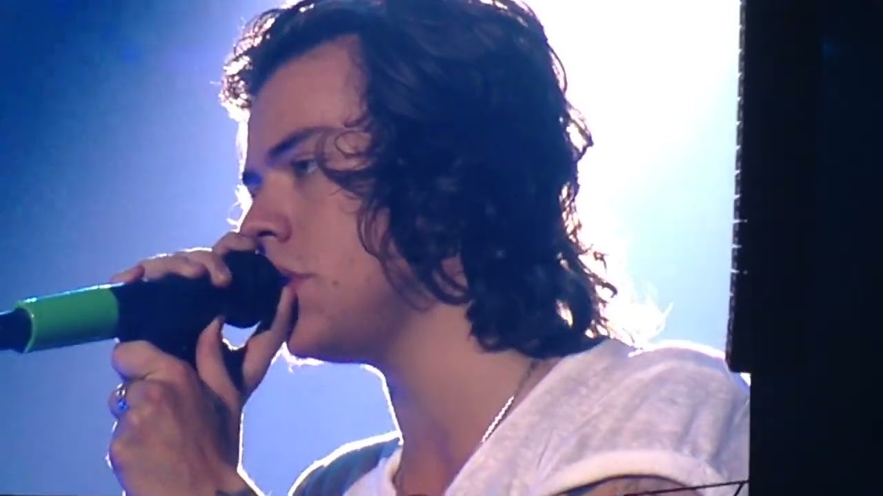 One Direction Singing Right Now Where We Are Tour St. Louis 8-27-14