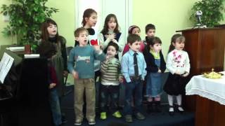 Video thumbnail of "YO TENGO UN DIOS MUY GRANDE (Coro de niños)"