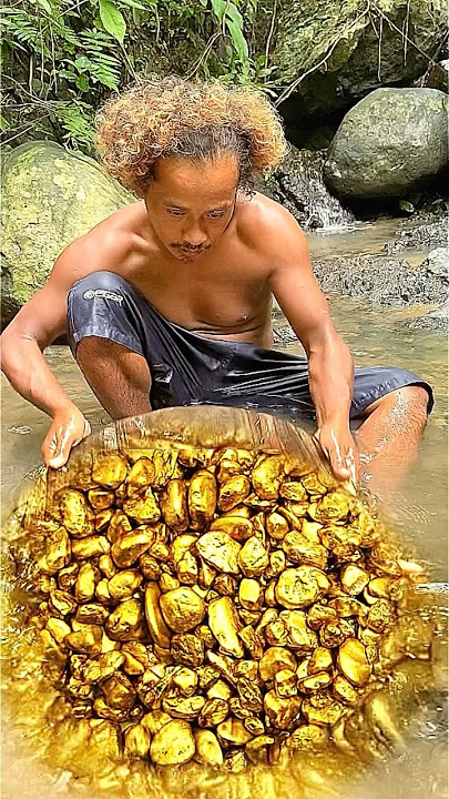 Sungguh tidak di sangka !! Pria ini menemukan emas layaknya harta Karun #goldhunter #findgold #gold