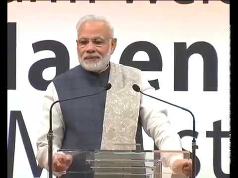 PM Shri Narendra Modi interacts with Indian Community in Japan  12112016