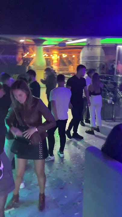 Moldova Chisinau night life 2 Kişinev gece hayatı Кишинёв ночной клуб 2 ...
