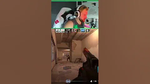 WHY DOES THIS HAPPEN IN CS2!!! #csgo #cs2 #cs2memes #cs #counterstrike