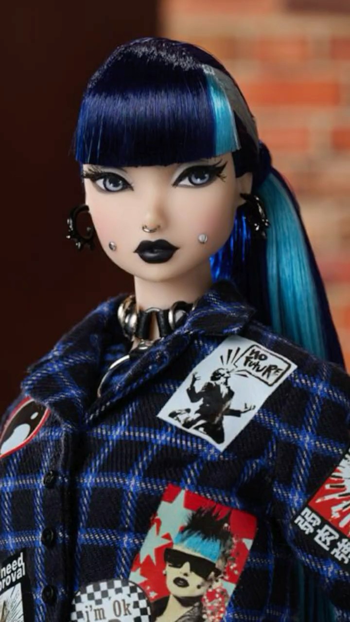 This Misaki is Punk Perfection 🤘🏽💙 | Street Wise Misaki - YouTube