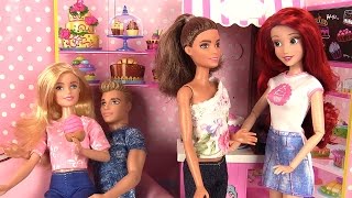 Barbie Pâtissière Edward et Mickella font connaissance Histoire Poupées