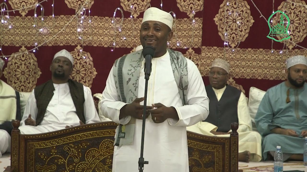 QASIDA :  LIVE PERFORMANCE NAIROBI KENYA , MTUME WETU HASHIMU