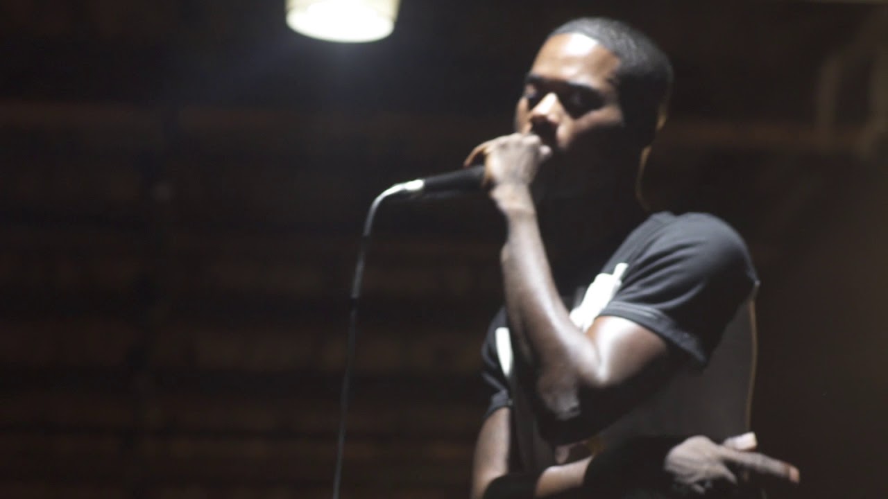 AmbitionBoyHam Performing "No Distractions" LIVE @ Club Brinsons In MEMPHIS, Tn