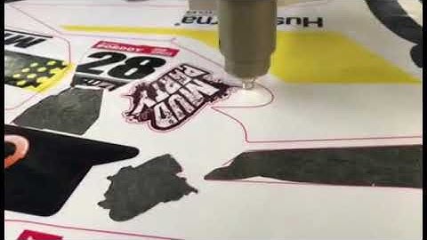 oscillating knife cutting machine with CCD camera for pic design outline cutting