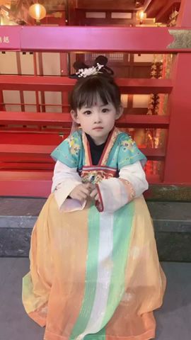 人间小可爱#分享 #汉服 #生活 #萌娃 #可爱 #古装 #girl #baby