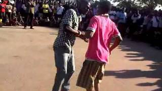 Uzinduzi wa SERENGETI FIESTA 2011 -  Kazi ya buku 10 ya Antonio