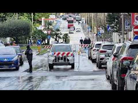 Video viale Teocrito paralizzato, imprese in crisi. Tuona lopposizione: «Applicare sgravi su Tari»