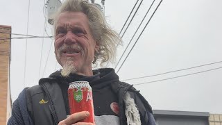 Fake Azz Mickey Rourke hamchecks Johnny !