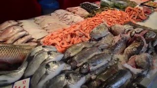 How to fillet a herring? | Dutch raw herring street stand Amsterdam