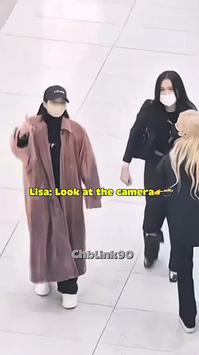 Jennie’s reaction when she saw Jisoo, Rosé, and Lisa jump up #jisoo #jennie #rosé #lisa #blackpink