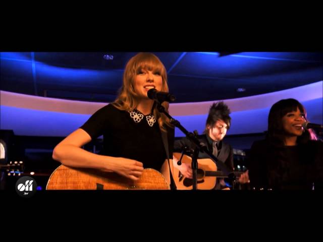 Taylor Swift Private Concert - Love Story Live class=