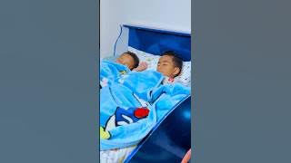 لما تعمل نفسك نايم من الخوف 😂😂#shorts