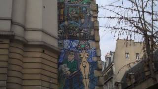 Naked ladies in Paris street.mov