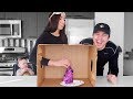 What's in THE BOX Challenge! | MOM EDITION