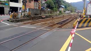 7529次E306單電頭石渣斗車貨列