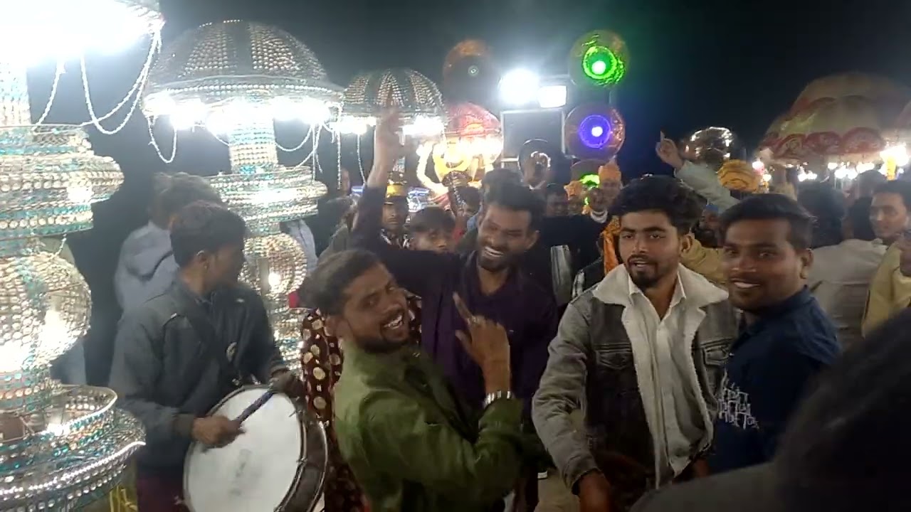बैंड ऐसा पूरी बारात नाचने पर मजबूर हो गई